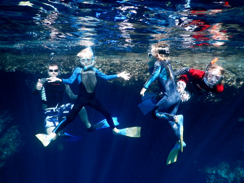 Glenn, Matias, Lukie and Neve in front of Mariner's Cave