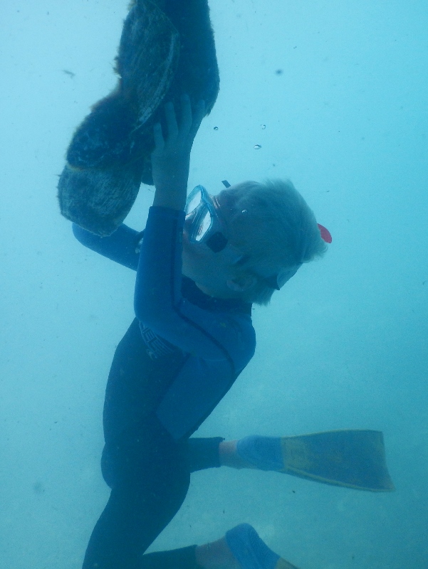 Matias cleaning the prop